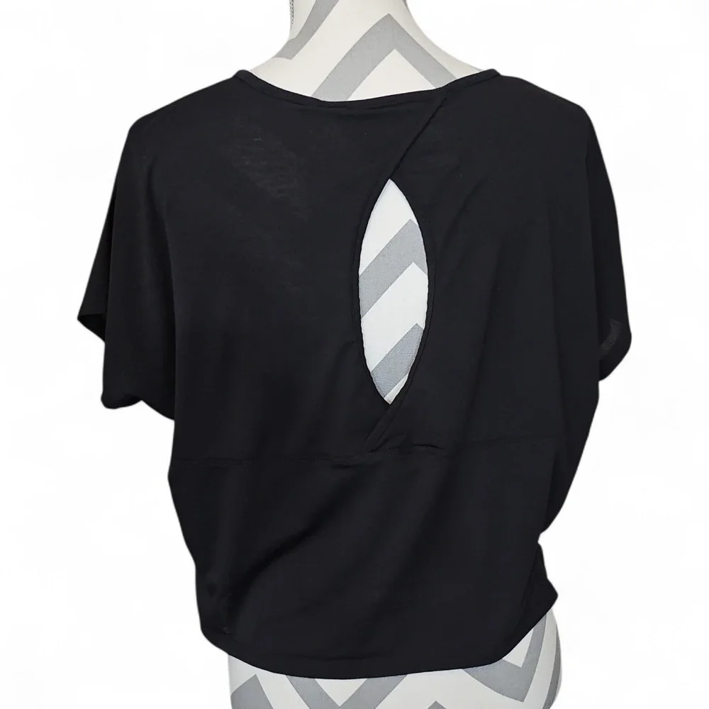 The North Face Womens Black Short Sleeve Keyhole Back Active Hiking Crop Top Med - Picture 2 of 9